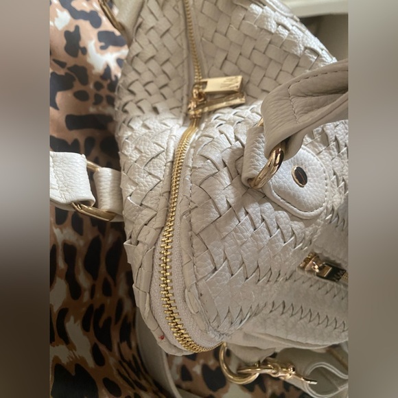 Neiman Marcus white leather weaved bag - Picture 5 of 5